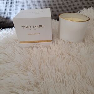 Tahari Home- 2- wick Luxury candle